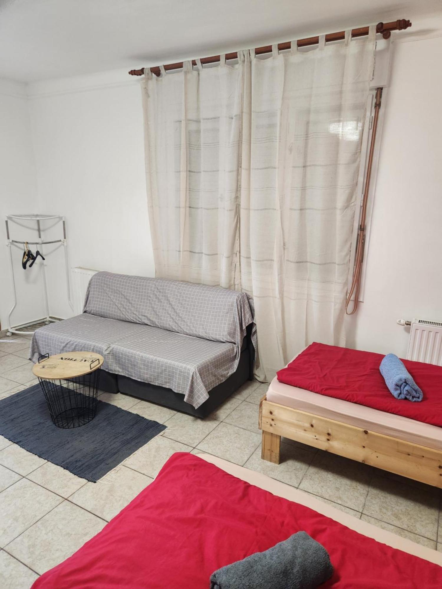 Orsi Apartman / Vendeghaz ケチケメート エクステリア 写真